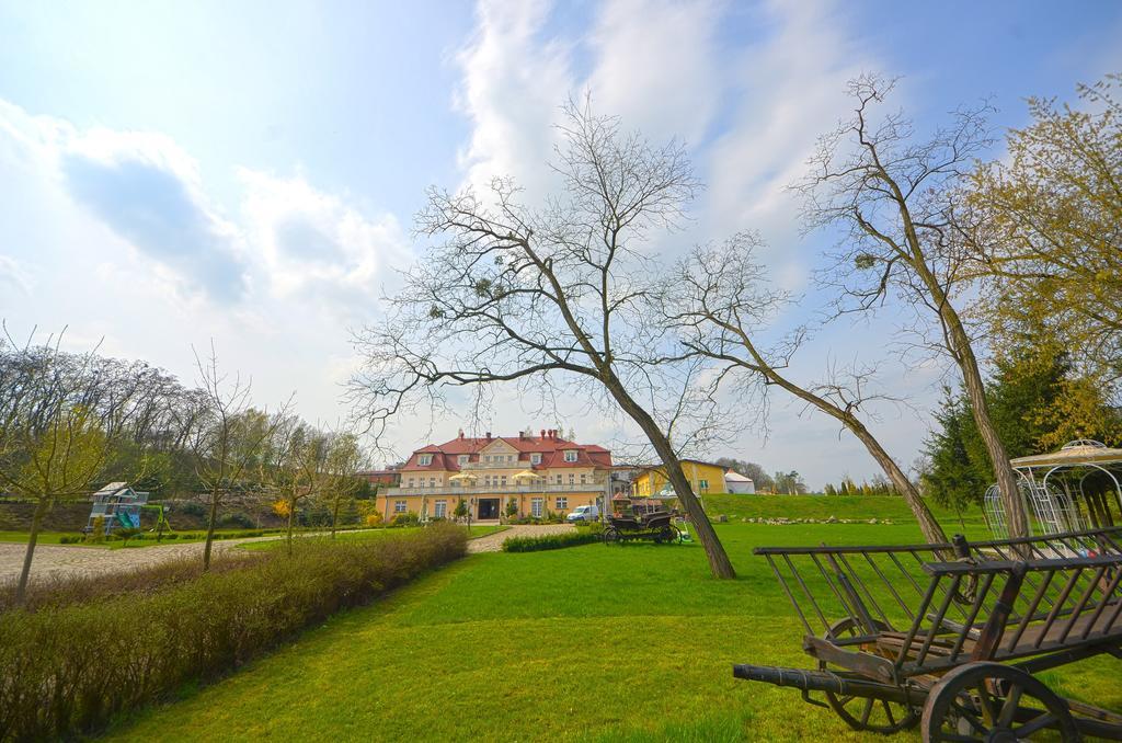 Dworek Katarzynki Kobylnica  Exterior photo